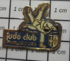 1620 Pin's Pins / Beau Et Rare : SPORTS / JUDO CLUB PHALSBOURG - Judo