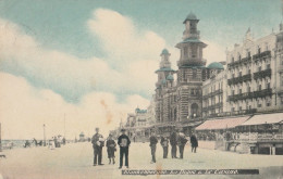 P17- BLANKENBERGUE - LA DIGUE ET LE CASINO - (ANIMEE - MARCHANDS DE JOURNAUX - OBLITERATION DE 1910 - 2 SCANS) - Blankenberge