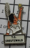 2019 Pin's Pins / Beau Et Rare : SPORTS / CLUB TENNIS TC CREUTZWALD - Tenis