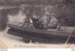 O6-37) DE MONTBAZON - RECEVEZ CE SOUVENIR - ( ANIMATION - 3 JEUNES FILLES EN BARQUE - 2 SCANS ) - Montbazon