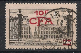 REUNION - 1949-52 - N°YT. 304 - Place Stanislas 10f Sur 25f - Oblitéré / Used - Used Stamps