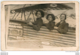 CARTE PHOTO 3 FEMMES PHOTOGRAPHIEES  PAYSAGE AVION - Zu Identifizieren