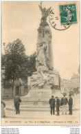 SOISSONS  PLACE DE LA REPUBLIQUE LE MONUMENT COMMEMORATIF 1870 - Soissons
