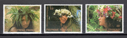 POLYNESIE  N°  202 à 204    NEUFS SANS CHARNIERE COTE  4.70€     FOLKLORE  COURONNE DE FLEUR - Nuovi