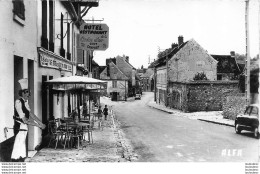 OULCHY LE CHATEAU LA RUE PRINCIPALE HOTEL RESTAURANT DE LA CROIX D'OR - Andere & Zonder Classificatie