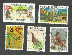 Gabon N°579, 648, 659, 660, 723 Cote 6.25€ - Gabon (1960-...)