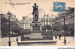 AJAP3-STATUE-0225 - NANTES - Cours De La République Et Statue De Cambronne  - Denkmäler