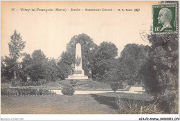 AJAP2-STATUE-0140 - VITTRY-LE-FRANCOIS - Jardin - Monument Carnot  - Denkmäler