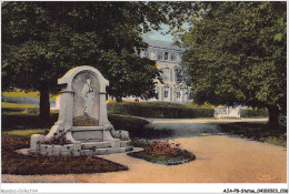 AJAP8-STATUE-0706 - RIS-ORANGIS - Monument Aux Morts Des Artistes Lyrisque  - Monuments