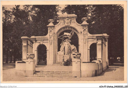 AJAP7-STATUE-0669 - BOURG-EN-BRESSE - Le Monument Aux Morts - Monumenti