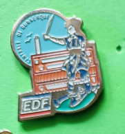 Pin's EDF Centrale Du Dunkerque - EDF GDF