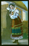 UKRAINE 035 - Femme Ukrainienne En Costume Traditionnel - Ukraine