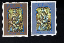 2002476530 1979 SCOTT 461 462 (XX) POSTFRIS  MINT NEVER HINGED - CHRISTMAS - MOTHER AND CHILD PANEL DOMNACH ARGID SHRINE - Unused Stamps