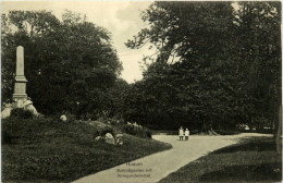 Husum - Schlossgarten Mit Kriegerdenkmal - Halligen