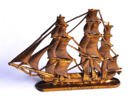 Figurine LA MAISON DU CAFE - BATEAU - LE BOUNTY - Andere & Zonder Classificatie