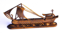 Figurine LA MAISON DU CAFE - BATEAU - TRIREME Romaine - Andere & Zonder Classificatie