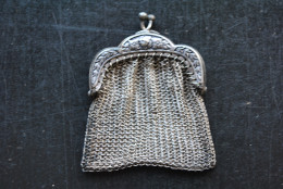 RARE Bourse (7 X 5 Cm) En Mailles Et Métal Argenté ALPACCA Années 1890 1900 1920 - Aumonière Art Nouveau Minaudière - Purses & Bags