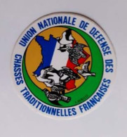 Autocollant Chasse -  Union Nationale De Défense Des Chasses  Traditionnelles Françaises - Autocollants