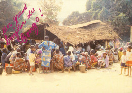 CP* CONGO - Village - Autour D'une Palabbre- Photo Tsaka ** - Pointe-Noire