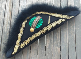Cappello Feluca Da Ufficiale Superiore Sovrano Militare Ordine Di Malta  Tg. 60 Raro - Casques & Coiffures