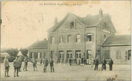 60.ESTREES ST DENIS.LA GARE.TACHES - Estrees Saint Denis