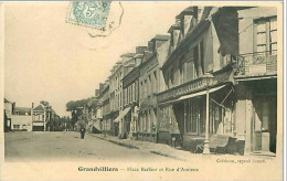 60.GRANDVILLIERS.PLACE BARBIER ET RUE D'AMIENS.HOTEL DE FRANCE ET D'ANGLETERRE - Grandvilliers