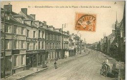 60.GRANDVILLIERS.UN COIN DE LA PLACE.ENTREE DE LA RUE D'AUMALE.TAILLEUR - Grandvilliers