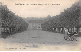 60 - SONGEONS - SAN28106 - Place Du Grand Marché - La Gendarmerie - Songeons