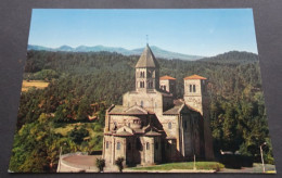 Saint-Nectaire - L'Eglise - "Haut Lieu" Du Roman Français - Edition Du Lys, Clermont-Ferrand - Kirchen U. Kathedralen