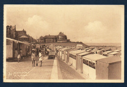 Middelkerke. Le Kursaal. La Plage Et Les Cabines. Pancartes Bains-Chaises. 1935 - Middelkerke