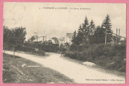 A196  CPA  DOMPAIRE ET LAMEREY   (Vosges)   La Route De Madonne - Passage à Niveau - Train  +++++ - Dompaire