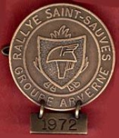 ** BROCHE  RALLYE  SAINT - SAUVES  GROUPE  ARVERNE  1972 ** - Broches