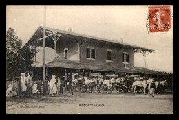 ALGERIE - SAHARA - BISKRA - LA GARE DU CHEMIN DE FER - DILIGENCES - Biskra