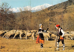 66 Prades Le PIC Du CANIGOU  Moutons Et Idylle Pastorale   (Scan R/V) N°   22   \MT9130 - Prades