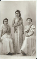 CARTE PHOTO-Fête Non Située, La Reine Et Ses Demoiselles D'honneur - A Identifier