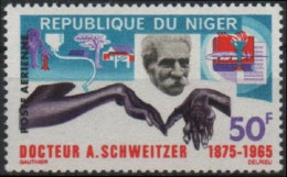 NIGER  Pa 54 * MH Docteur Albert SCHWEITZER NOBEL PAIX Lambaréné Main Médecine - Albert Schweitzer