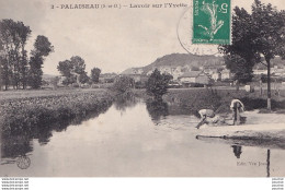 V22-91) PALAISEAU (SEINE ET OISE) LAVOIR SUR L ' YVETTE - ( ANIMEE - LAVEUSES ) - Palaiseau