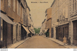 A24-32) MIRANDE (GERS)  RUE D 'AUCH - (  IMPRIMERIE DU MIRANDAIS - HABITANTS - CARTE TOILEE COULEURS - 2 SCANS ) - Mirande