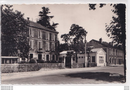 B20-47) LAVARDAC (LOT ET GARONNE) LA MAIRIE ET LES BAINS DOUCHES - ( 2 SCANS ) - Lavardac