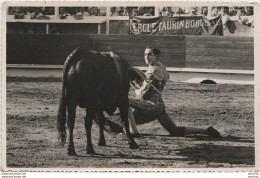 CORRIDA - YOROS Y TOREROS - JULIO APARICIO - UN ADORNO - UNE FIORITURE - BANDEROLE CERTE TAURIN BORDELAIS - (2 SCANS) - Corridas