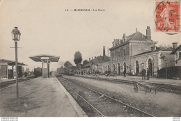 D22- 24) MUSSIDAN (DORDOGNE) LA GARE  - (ANIMEE - TRAIN) - Mussidan