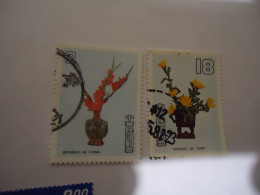 TAIWAN  USED  STAMPS 2 FLOWERS - Otros & Sin Clasificación