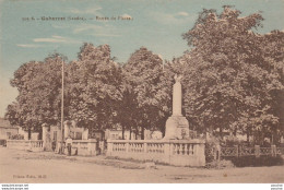 F10- 40) GABARRET (LANDES) ENTREE DU PLATEAU  - (PETITE ANIMATION - VILLAGEOIS - 2 SCANS)  - Gabarret