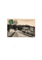 C P A  ANIMEE  CHAVILLE -VELIZY  ROUTE DE L'ETANG ST DENIS ET L'ENTREE DE LA FORET    CIRCULEE  1911 - Chaville