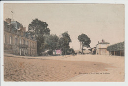 PARMAIN - VAL D'OISE - LA PLACE DE LA GARE - Parmain