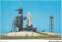 AJCP8-0808- AVION - SPACE SHUTTLE CONFIGURATION ON THE LAUNCH PAD - SHOWING SERVICE TOWER TO THE LEFT - 1946-....: Era Moderna