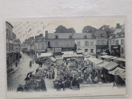 Liancourt , Place De La Rochefoucault , Le Marché - Liancourt