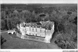 AJIP3-33-0199 - En Avion Au-dessus De Château De Cazeneuve - Début 17e Siècle - Par PRECHAC - Gironde - Langon