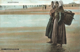 FOLKLORE - Costumes - Westende - Types De Pêcheuses - Femmes - Carte Postale Ancienne - Costumi