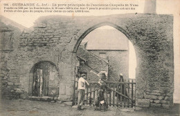 FRANCE - Guérande - La Porte Principale De L'ancienne Chapelle Saint Yves - Animé - Carte Postale Ancienne - Guérande